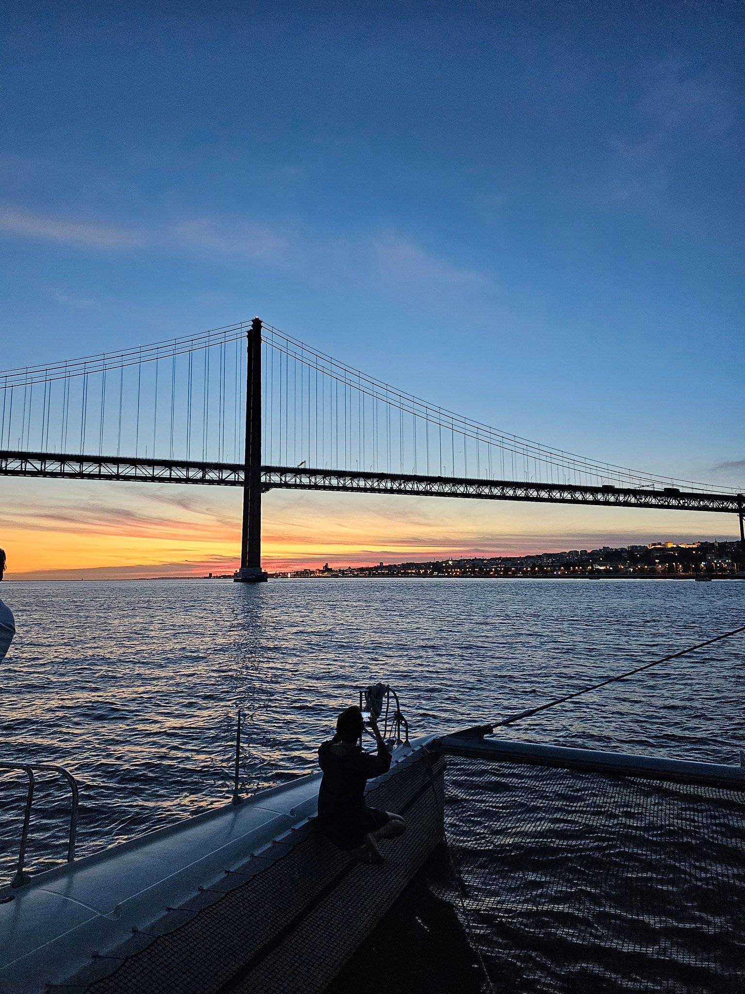 Como terminar bem a semana ⬆😎

#passeiodebarco #sunset #sunsetlovers #boattour #trip #tagusriver #riotejo #lisboa #lisbon #travel #sailing #visitportugal #portugal #europe