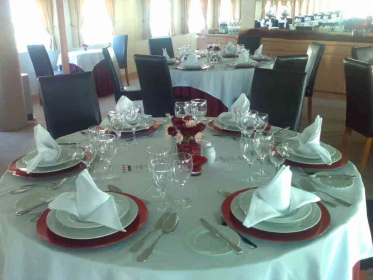 Interior of the Ópera Ship