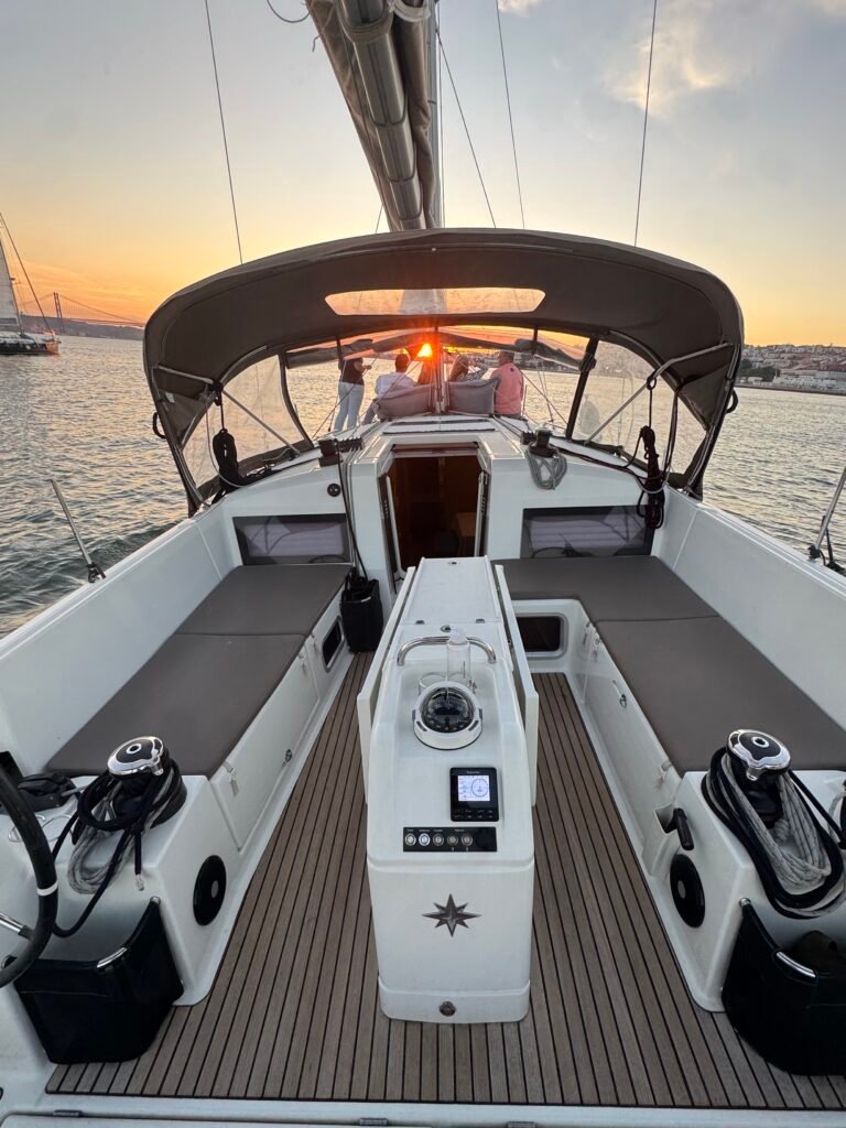 A bordo do Maharani cada elemento foi pensado para otimizar o seu conforto e a sua experiência de navegação.