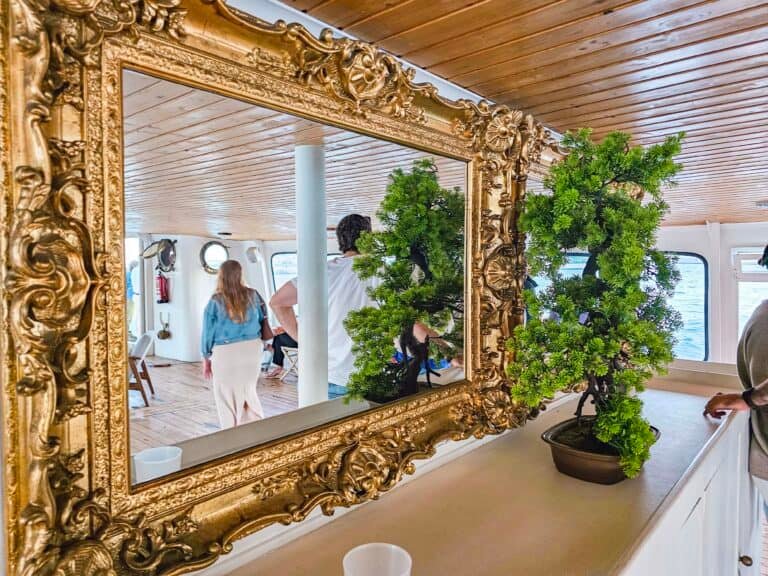 Stunning mirror on the indoor deck