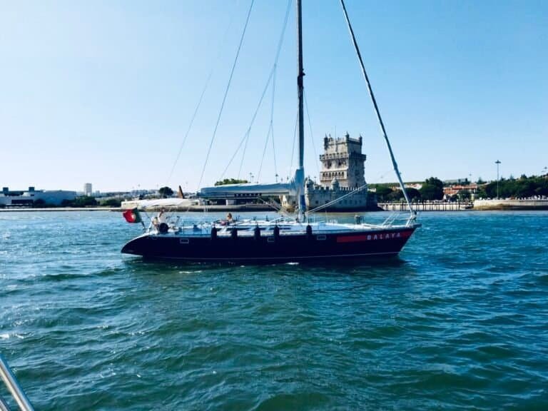 This sailboat took part in the famous Netflix series "Turn of the Tide" (Rabo de Peixe).