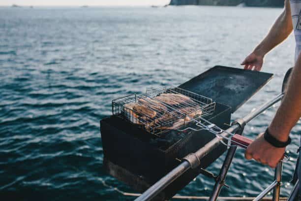 Clássico Barbeque a bordo