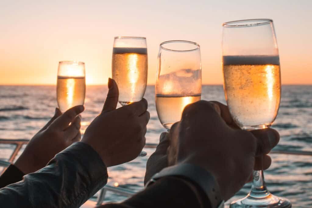 Wine tasting as a couple during a boat tour - an incredible experience