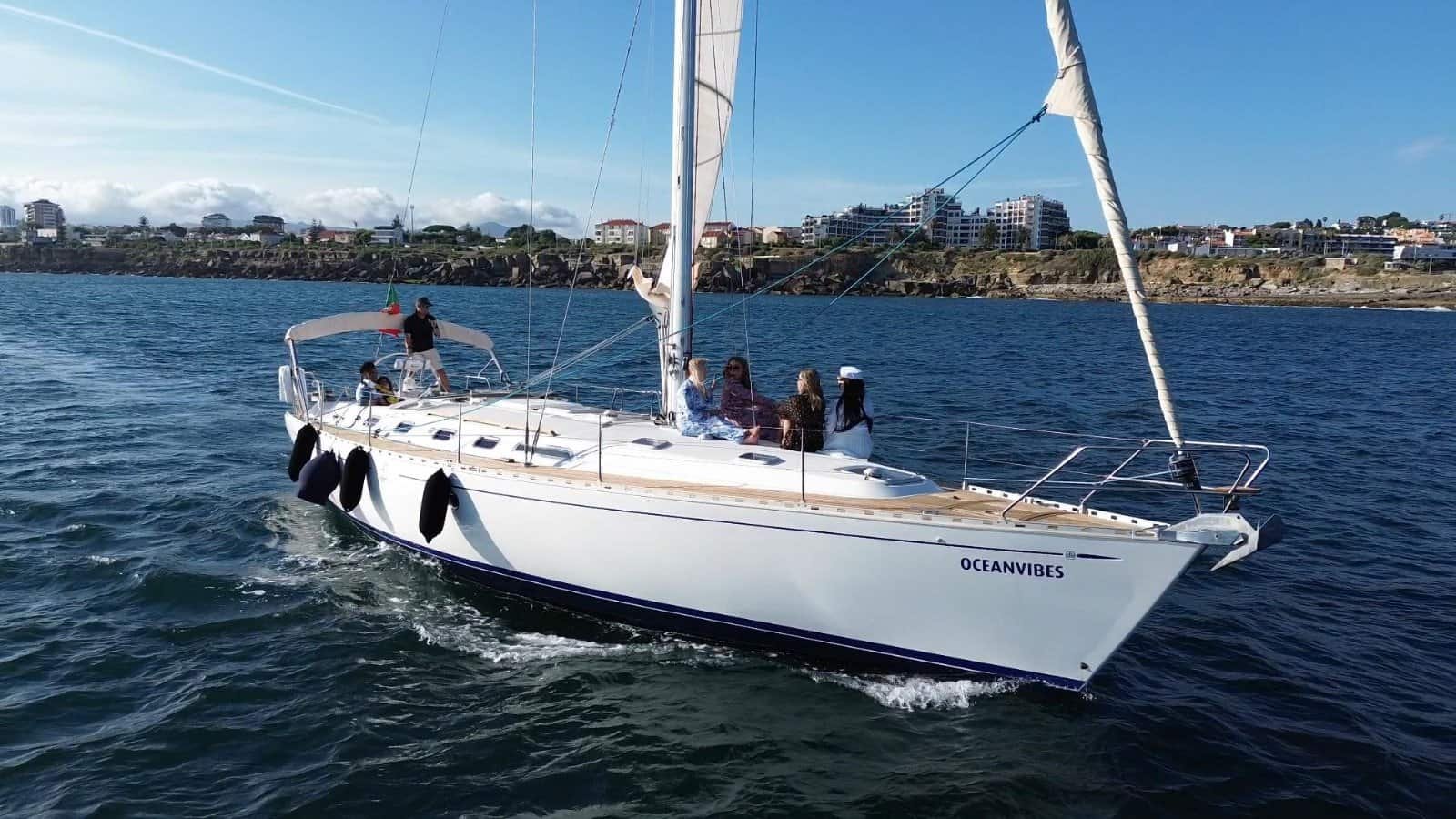 Passeio privado de barco com turistas