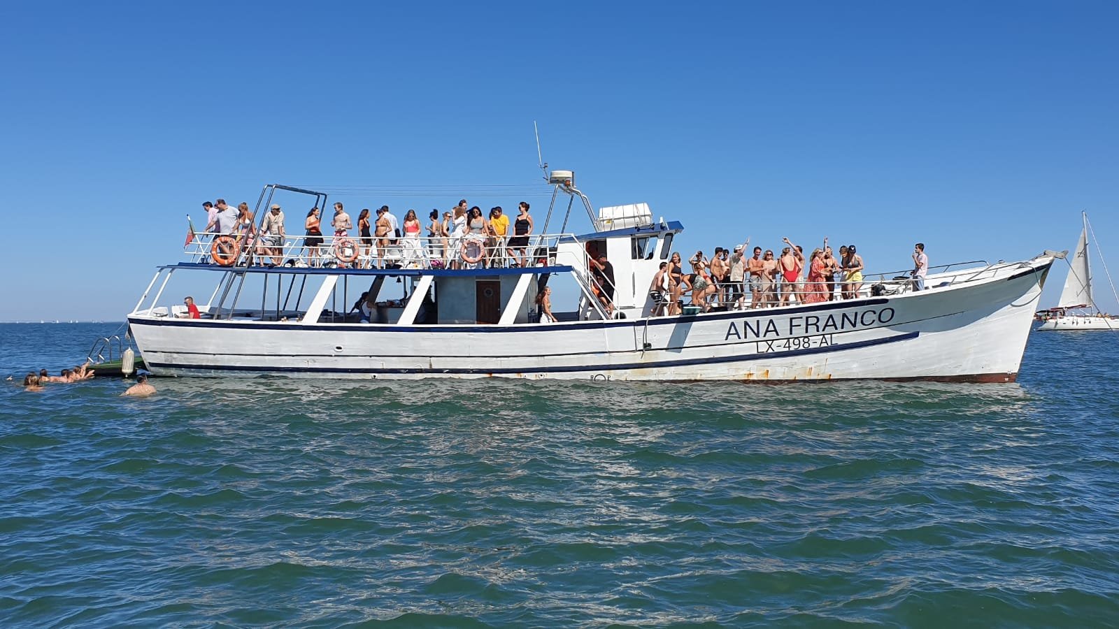 Barco con diseño clásico y funcional