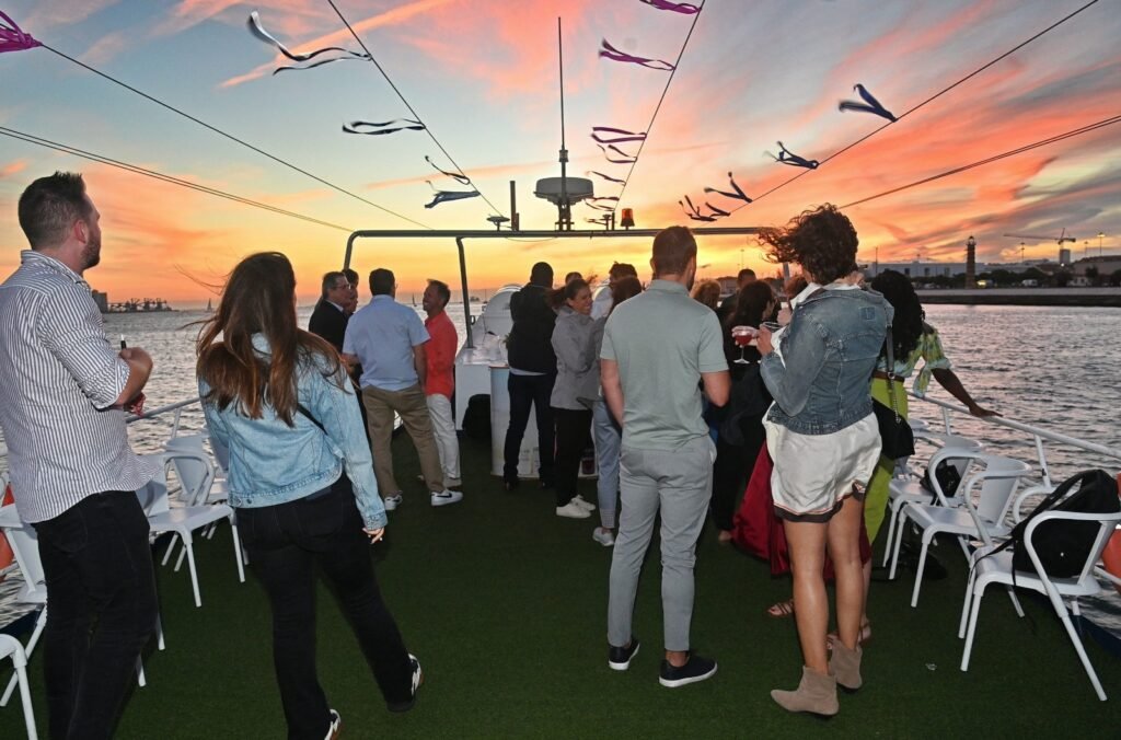 Ideal para eventos privados e passeios de barco com a Lisbon Sight Sailing