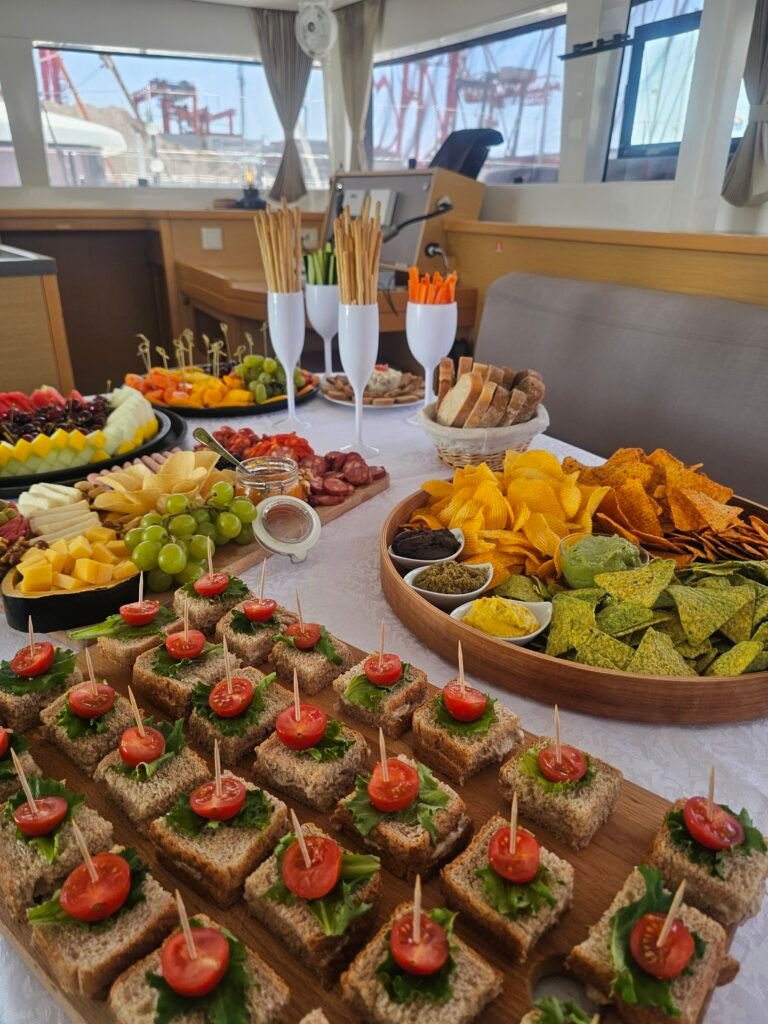 Petiscos preparados com amor no evento em Lisboa