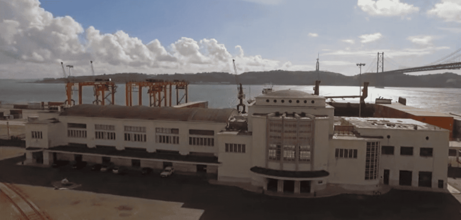 Vista aérea de la Estación Marítima de Alcántara