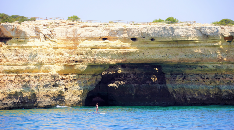 Excursion en bateau privée à la découverte des grottes